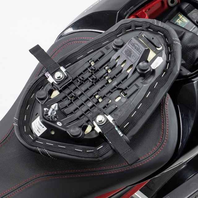 KRIEGA FIT KITS US-DRYPACK TRIUMPH STREET TRIPLE - SEAT MOUNT